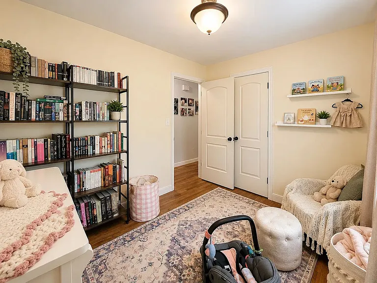 703 Oak Creek Rd — Photo 11