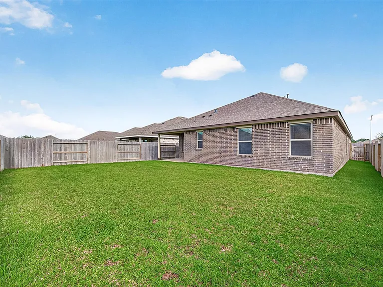 22215 Scarlino Dr — Photo 40