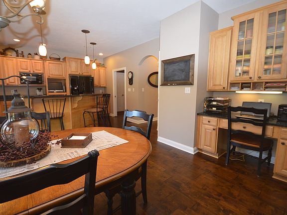 5th image of 708 Willow Pointe North Dr