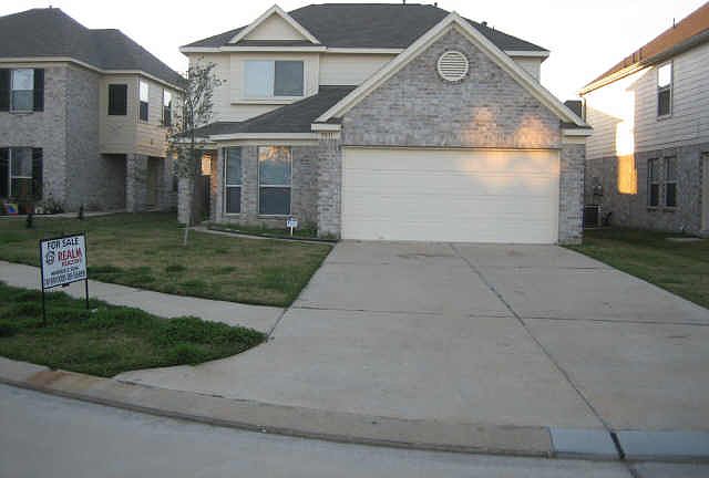 1st image of 5011 Oak Stand Ct
