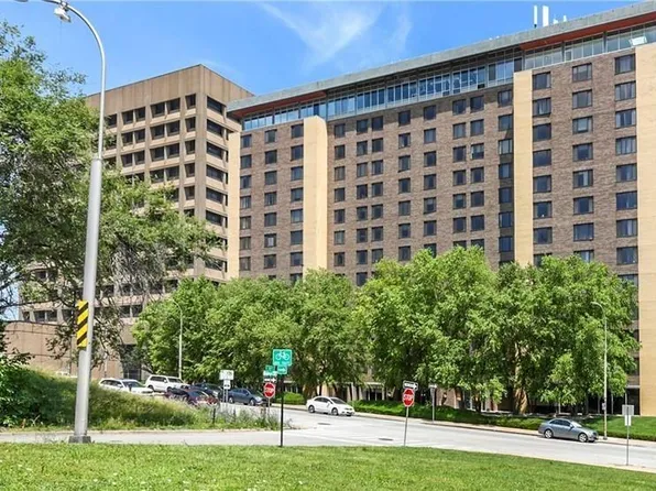 600 E 8th St APT 2L, Kansas City, MO 64106