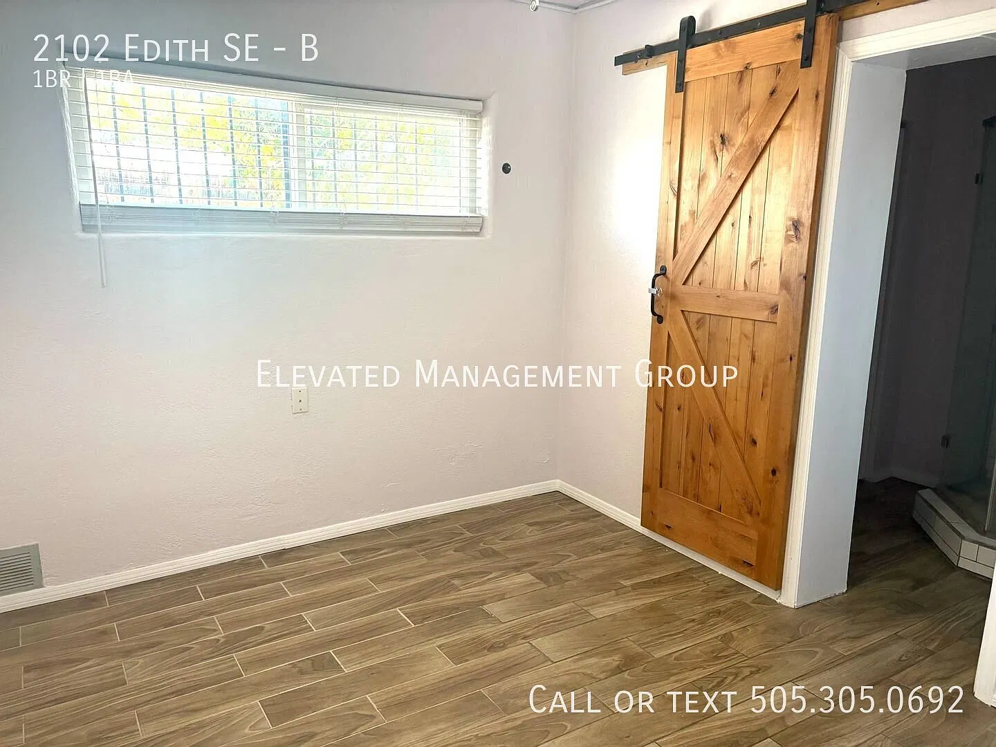 One Bedroom Duplex with Covered parking — Photo 4