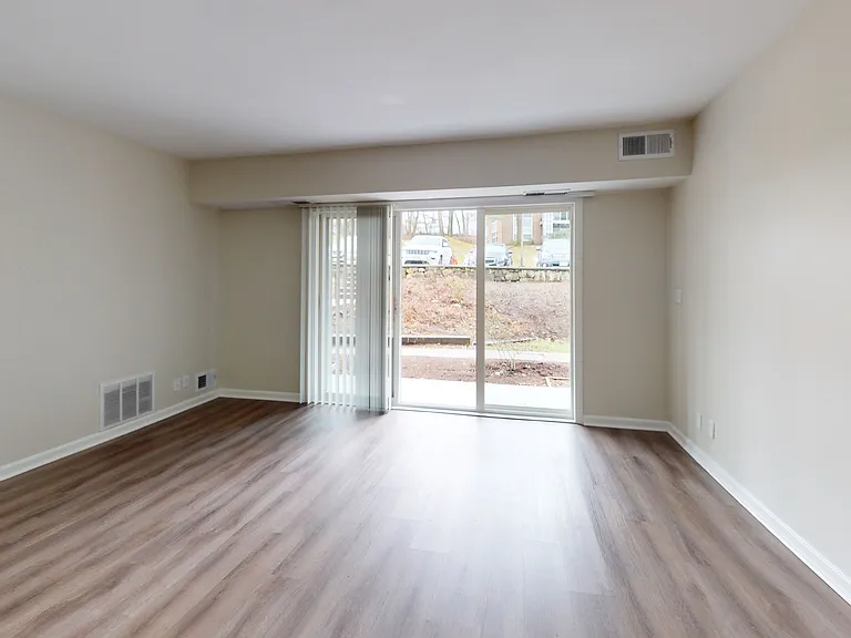 The Commons at Windsor Gardens — Photo 127