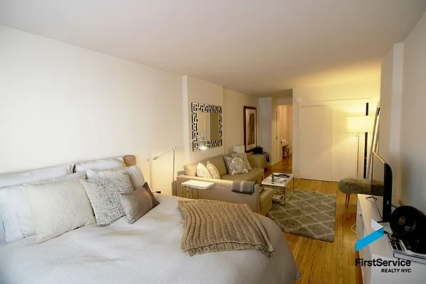 Rented by FirstService Realty (legacy) | media 20