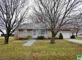 120 S 19th St, Dakota City, NE 68731