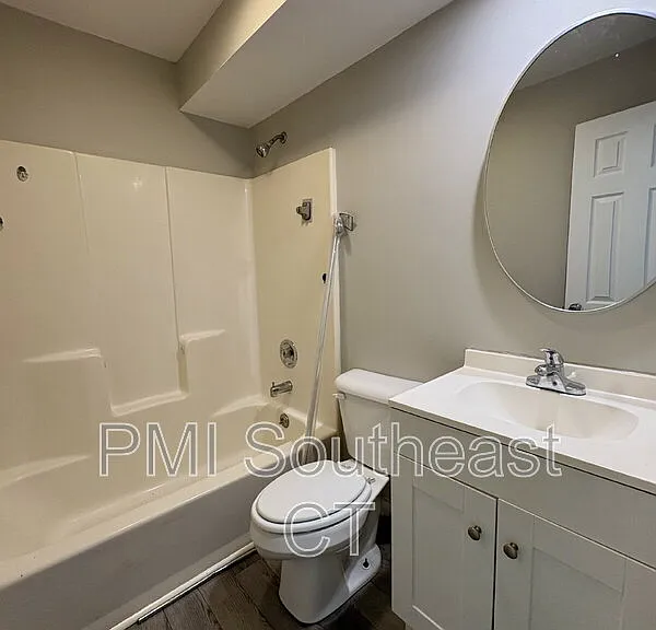 54 Hempstead St #1 — Photo 13