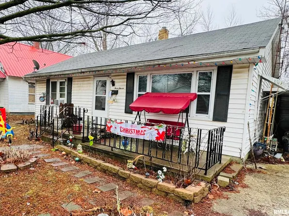 311 W 16th St, Centralia, IL 62801