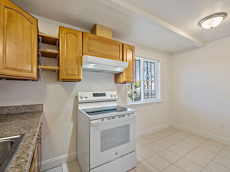 324 S 4th St #326 — Photo 25