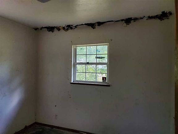 4th image of 5048 Tillie Ln