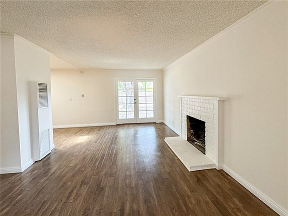 5th image of 44327 23rd St W