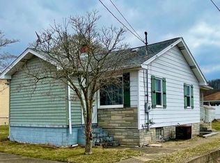 327 Toat Ave, Windsor Heights, WV 26075
