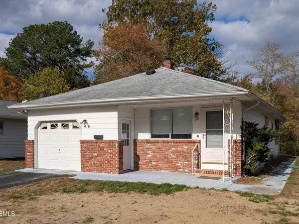32 Fort De France Ave, Toms River, NJ 08757