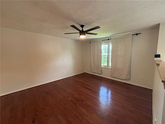 3rd image of 8 Virginia Rd