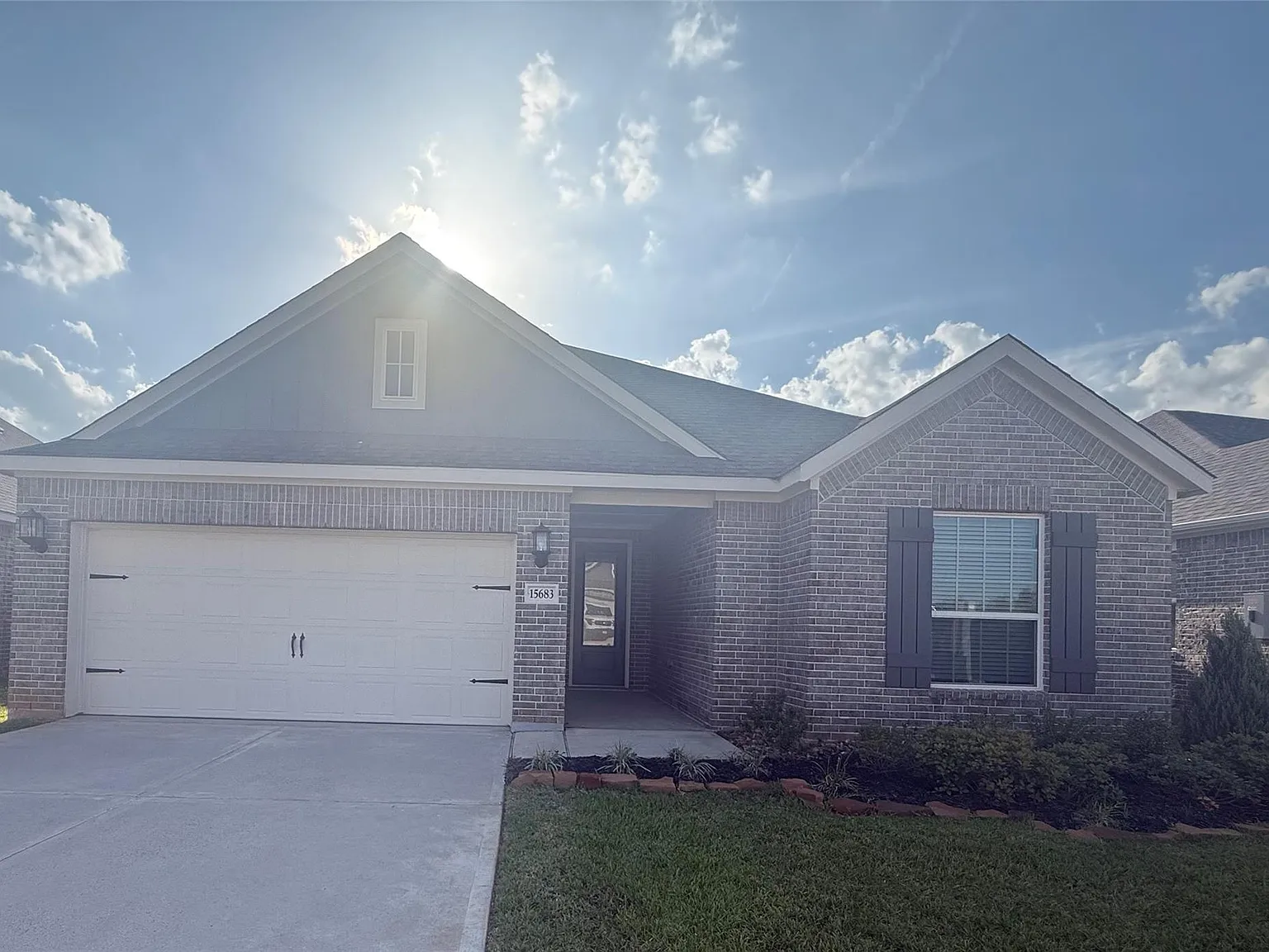 4 bed, 2.0 bath, 1801 sqft, $2,185 — Photo 1