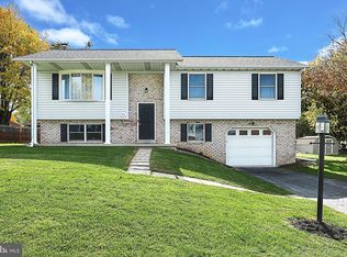 24 Blue Spruce Dr, Hanover, PA
