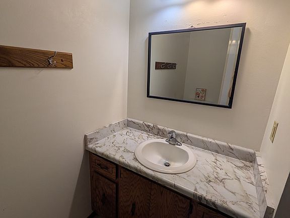 3rd image of 2817 Sussex Ln
