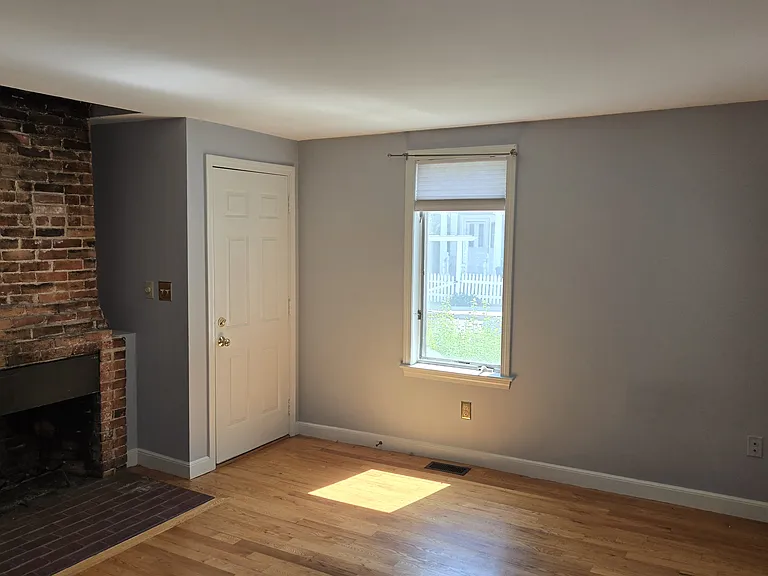 7 Cottage St — Photo 9
