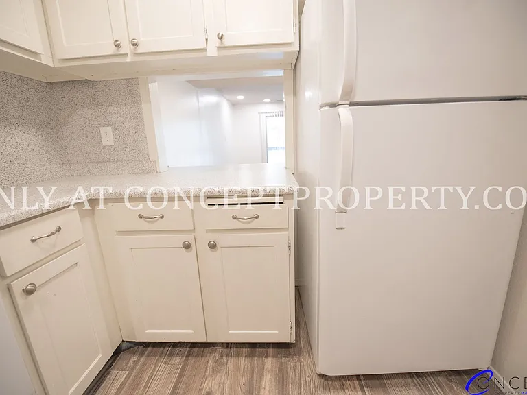 Foothill Terrace — Photo 173
