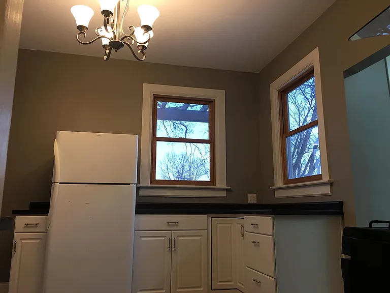 2129 James Ave N #1 — Photo 12