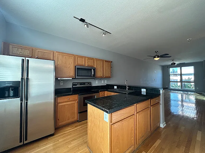 2 bed, 2.5 bath, 1200 sqft, $1,895 — Photo 3