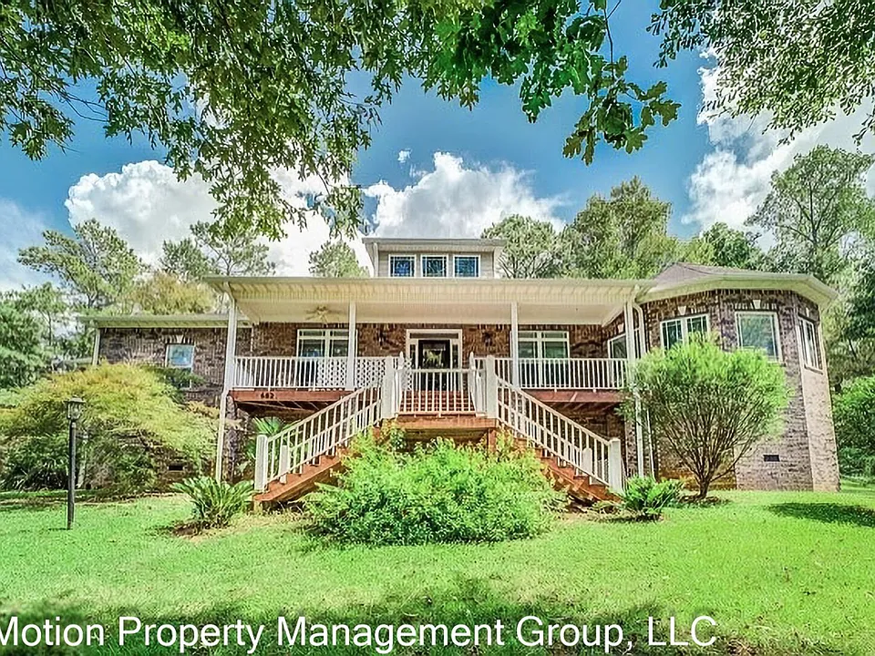 682 E Mourning Dove Ct