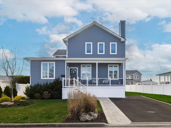 2441 Archer Street, Seaford, NY 11783