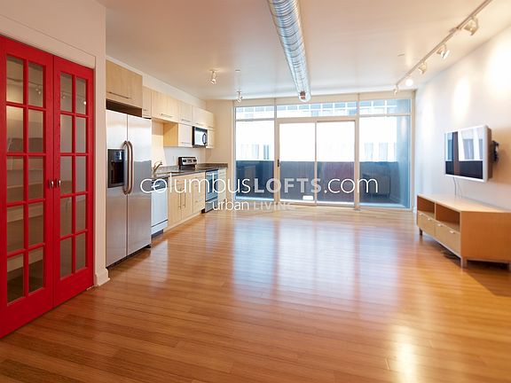3rd image of 100 E Gay St Unit 401
