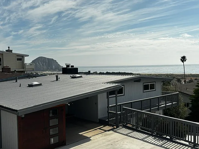 2599 Laurel Ave — Photo 2