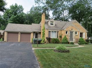 5867 Highland View Dr, Sylvania, OH 43560