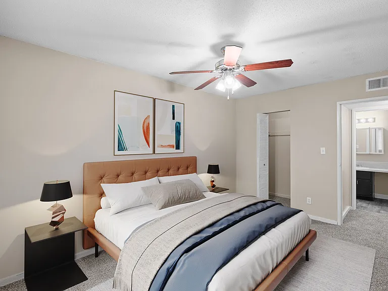 Preston Court Apartment Homes — Photo 11