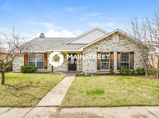 6205 Scenic Dr, Rowlett, TX 75088