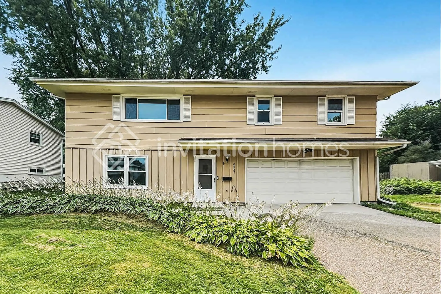 8427 Northern Dr Crystal, MN 55427 — Photo 1