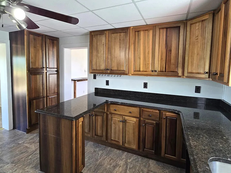 8293 Leetown Rd — Photo 4