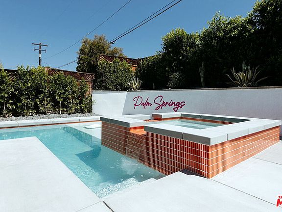 2nd image of 900 S Nueva Vista Dr