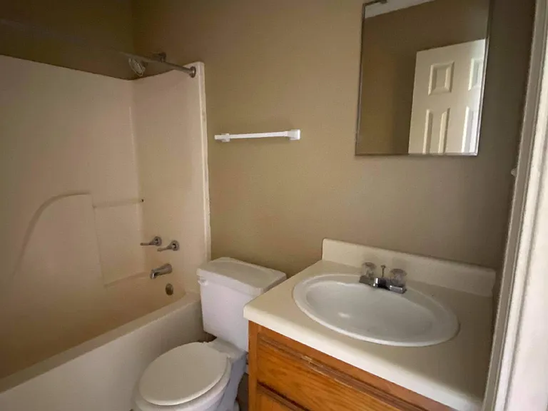 689 Jill Ln #A — Photo 6