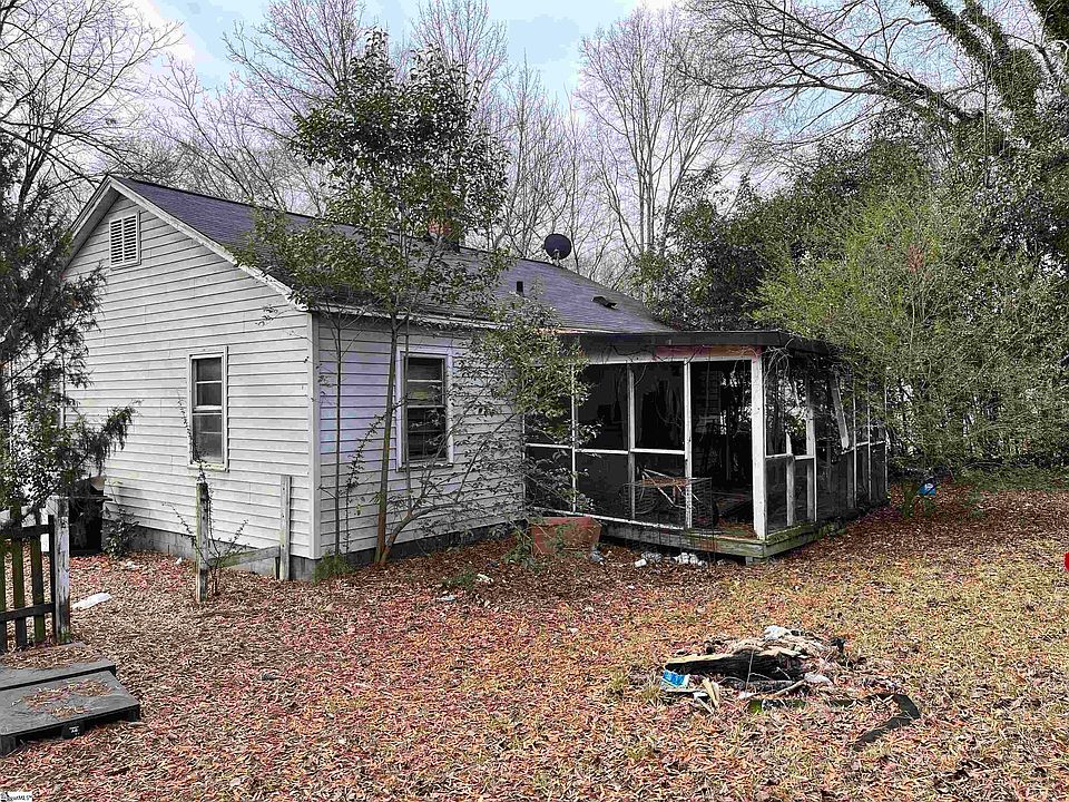 607 Holly St, Gaffney, SC 29340 Zillow