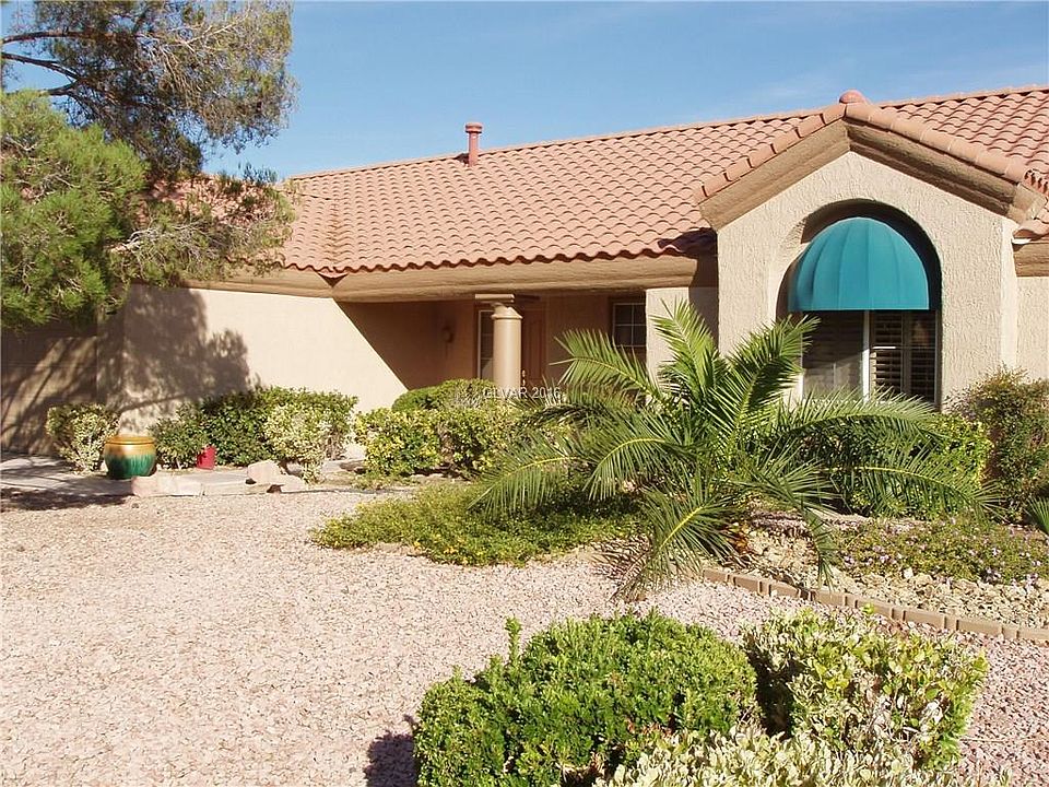 1st image of 2832 Desert Crystal Dr