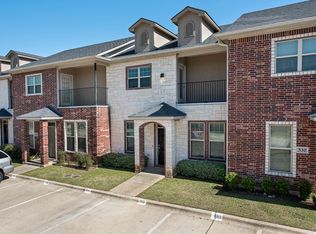 528 Forest Dr, College Station, TX 77840