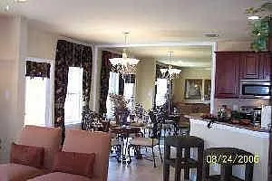 8732 Manhattan Ave — Photo 17