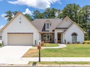 114 Willow Crest Cir, Brandon, MS 39047