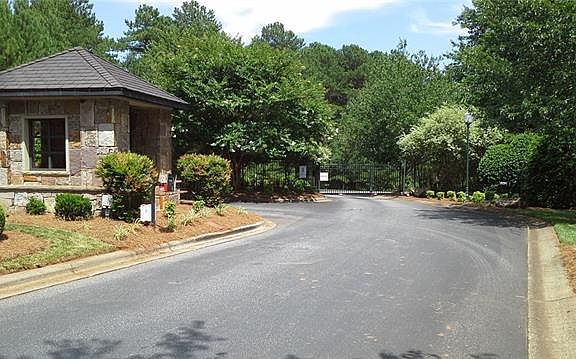3rd image of 5789 Point Comfort Ln #195