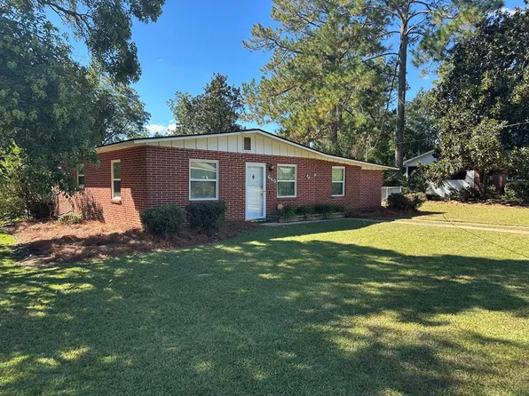 660 Cedar Dr, Ashburn, GA 31714