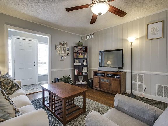5th image of 4211 Locke Ave