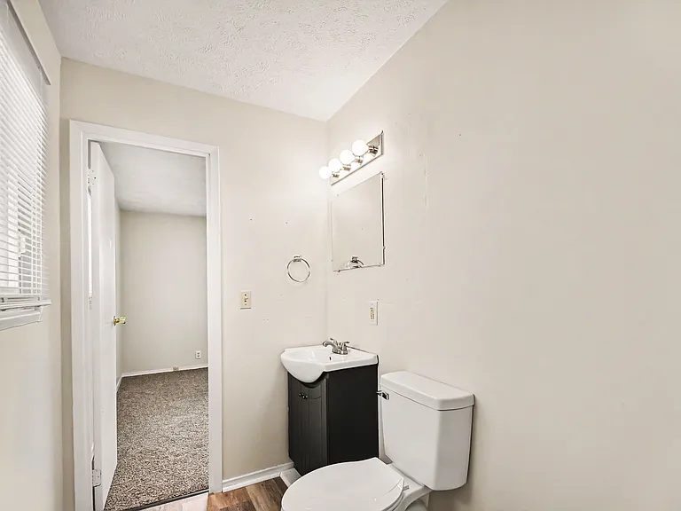 1471 E Ireland Rd — Photo 13