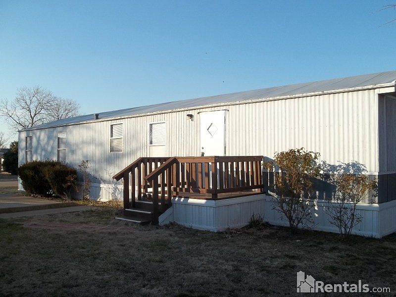 1st image of 908 Hummingbird Dr