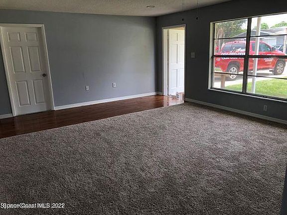 3rd image of 423 Count St