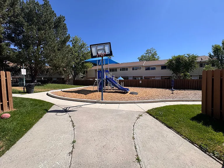 3502 Willow Hills Cir — Photo 17