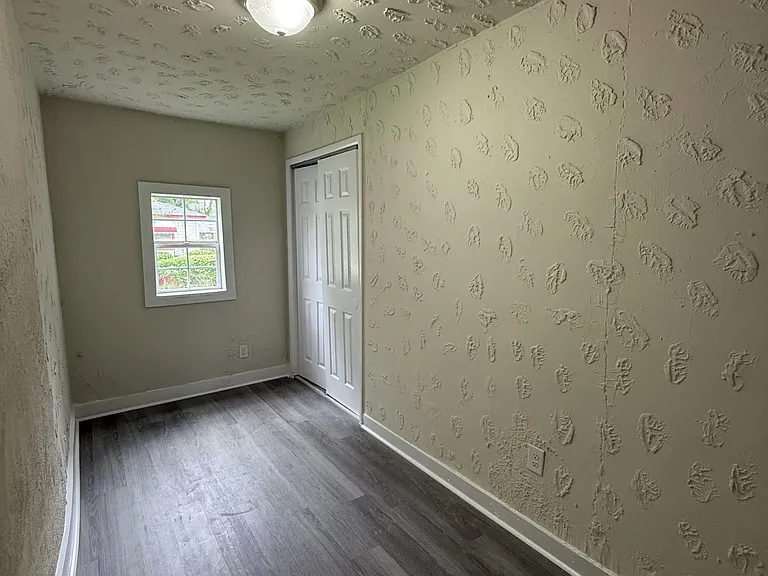 1303 Main St — Photo 8