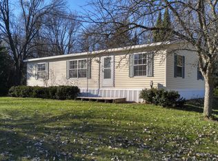 2708 Logtown Rd, Oconto, WI 54153