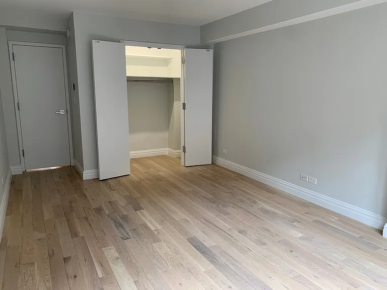 340 E 51st St #2H — Photo 9